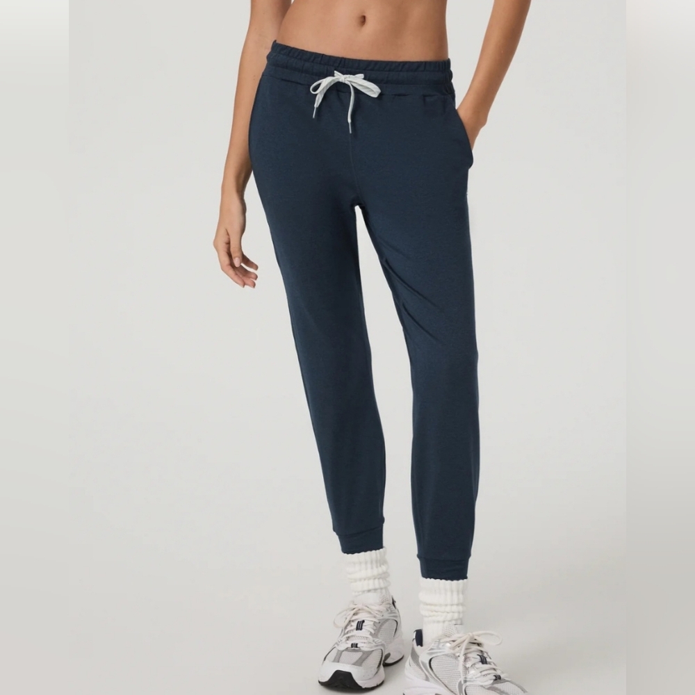 Vuori Women's Midnight Heathered Blue Performance Joggers, Size S